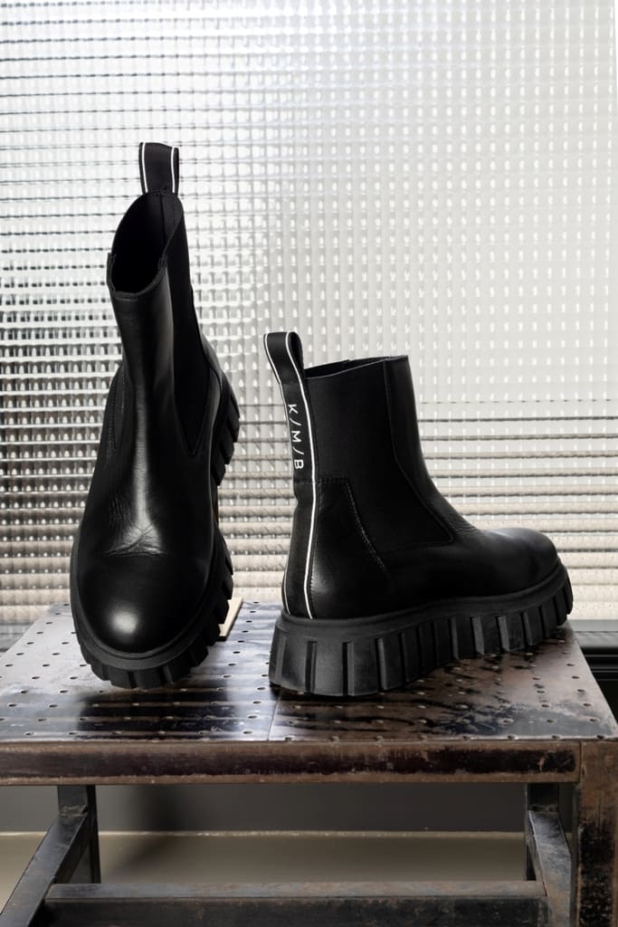 SHEI BLACK Round Toe and Elastic Platform Boots